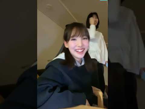 210130 Nayeon被MoMo嚇了一大跳 @V