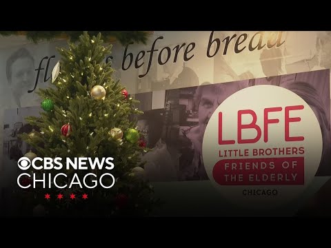 Little Brothers volunteers spread Christmas cheer to seniors