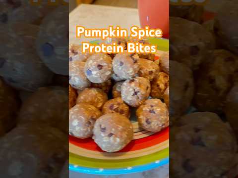 Delicious Pumpkin Spice Protein Bites For Cozy Sweater Weather #sweaterweather #pumpkin @instacart