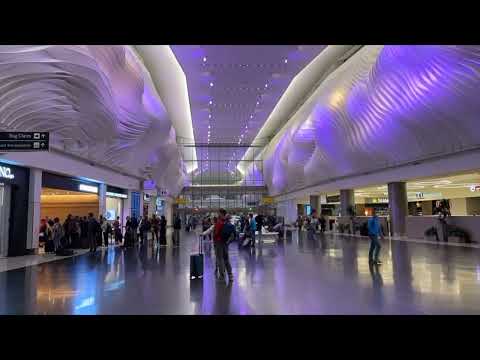 Salt Lake City International Airport Passenger Terminal - The Canyon