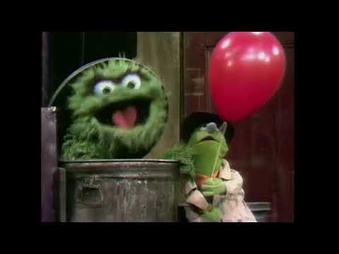 Sesame Street - Lefty tries to sell Oscar a balloon