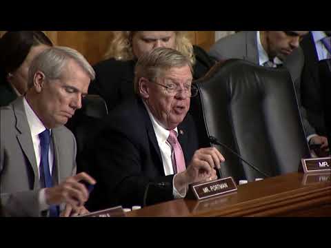 Isakson questions Secretary  of State Mike Pompeo at a Senate Committee on Foreign Relations hearing