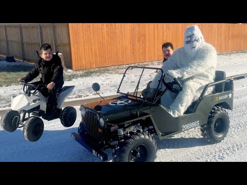 KiDS SNOW DAY!! Caleb LEARNS aBOUT SNOWFLAKES and PLAYS With a FUNNY YETI with MOM and DAD!