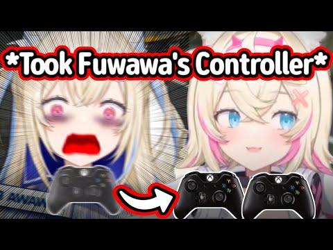 Mococo forgot she took Fuwawa's controller, leaving Fuwawa staring at the screen in despair