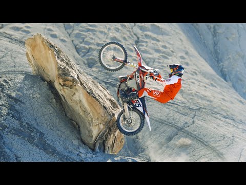 How to Ride a 2 Stroke Dirtbike - INSANE Enduro Skills