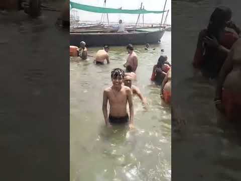 🙏❤️ganga ji me 🙏❤️lagai dubki 🙏❤️🙏#ganga🙏 #banaras #ganga #vishwanathdham ❤️🙏#gangajivlog 🙏❤️