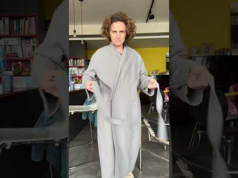 How long is the S/M size Waffle Kimono Robe on 5'2" frame?