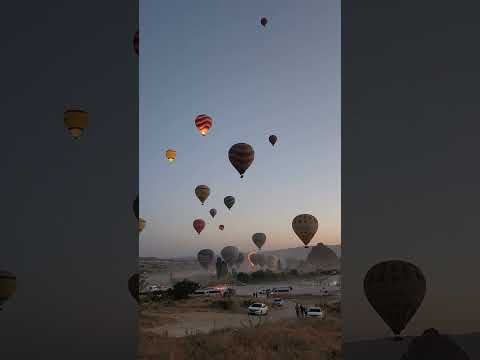 Sunrising with baloon Capadoccia #airbaloon #capadoccia #turkey #sunrise