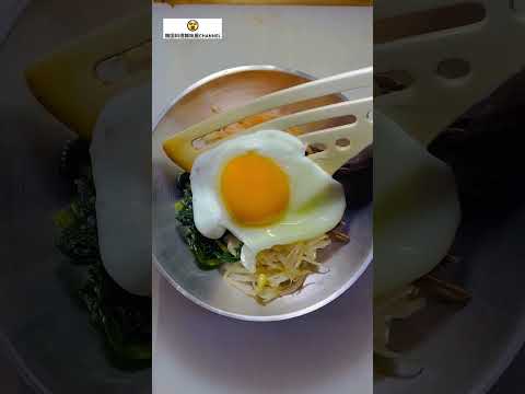 お昼ごはんの時間だ！ピビンバ大好き♪いただきます！ #cooking #lunch #bibimbap