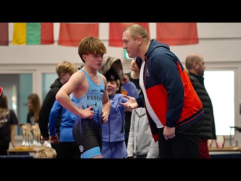 U15 Tymur Dryha (UKR) vs Dominik Samuel (EST) 52kg. Greco-roman boys youth wrestling.