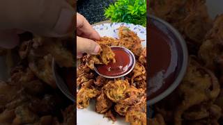 Pyaaz ka pakoda | crispy aloo pyaz pakora | pakoda recipes | kanda bhajiya #shorts #shortsfeed