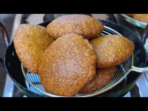 మాఊరి స్పెషల్ వడలు ఎంతరుచిగా వుంటాయో 😋 Sadda Vadalu in Telugu|Snacks Recipes in Telugu|Sajja Burelu