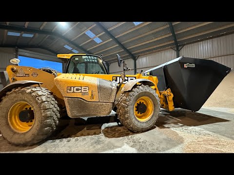 How big is this corn/grain bucket? Ride with Tom loading out