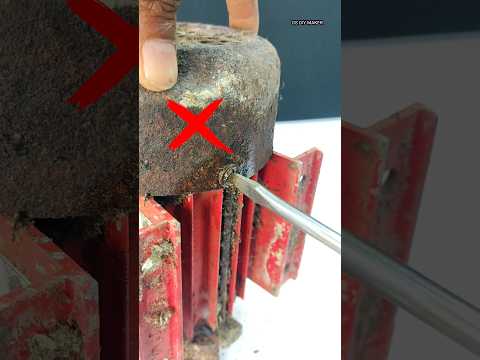 Remove rusty screw simple tricks #shorts