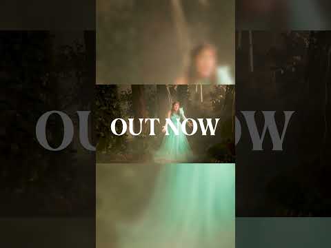 HAVE YOU SEEN THE OFFICIAL MUSIC VIDEO FOR MY BRAND NEW SINGLE HOLD ON?!