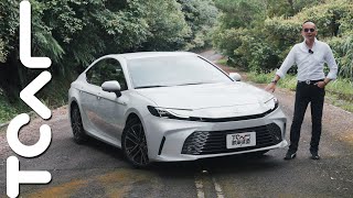 【新車試駕】2024 CAMRY 再進化！外觀設計大躍進，後座角度也可調 豪華直追 LEXUS！ - TOYOTA CAMRY