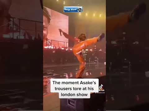 Moment Asake's Trouser Tore At A London Show