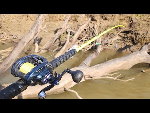 River Fishing Submerged BRUSHPILES!! (Winter Fishing)