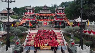 千里寻根谒妈祖，只缘湄洲是故乡。农历三月廿三妈祖诞辰日将近，广东各地宫庙纷纷组织进香团前往妈祖故里湄洲岛谒祖进香，掀起一波又一波进香热潮。