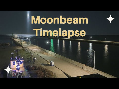 Moonbeam Timelapse over the the Duluth Canal l 11/17/2024