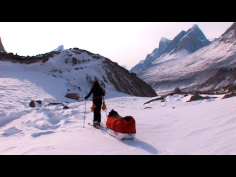 Skiing on the Weasel River - Akshayuk Pass 2008 expedition