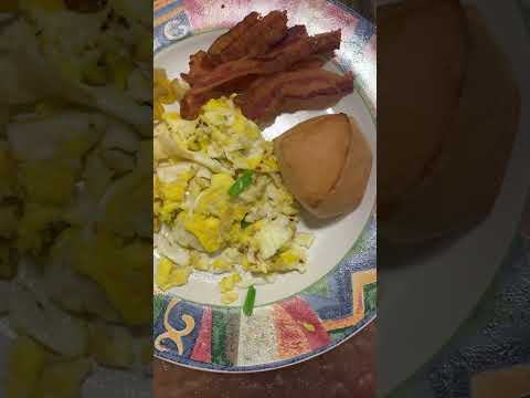 Happy December 1, 2022 #healthylifestyle #eggs#picklecarrotwithherbs #bakedbacons #bicolvlog