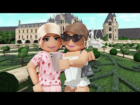 We travelled to France to tour the Château de Chenonceau!! Bloxburg Roleplay