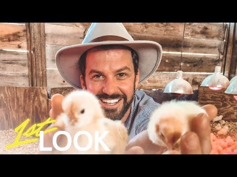 Johnny Bananas Is A Chick Magnet: Snowdance Farm at the Foothills of the Catskills | 1st Look TV