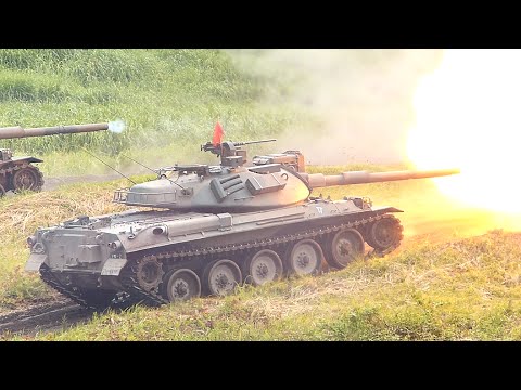 富士総合火力演習2015予行 74式戦車