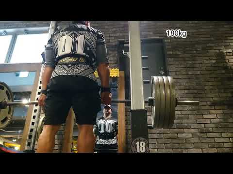 ドリアンロー180kg！