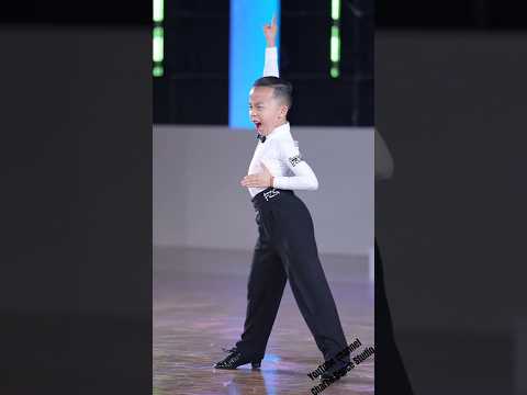 🤩Wow You are definitely the most handsome boy!#dance #dancesports #dancer #ballroomdance #jive