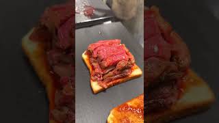 Meat bread with lots of rare steak on toast! #OsakaGourmet #food #japanfood✈️🗺️