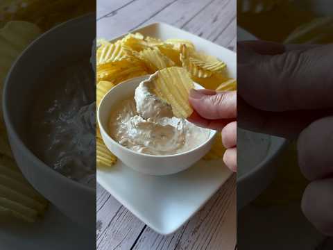 Easy Homemade French Onion Dip #partysnackrecipe #gamedayfood