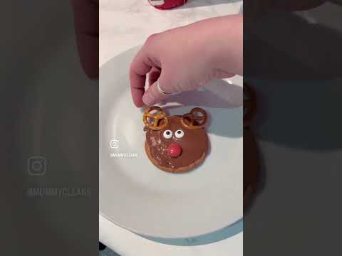 EASY CHRISTMAS REINDEER BISCUITS