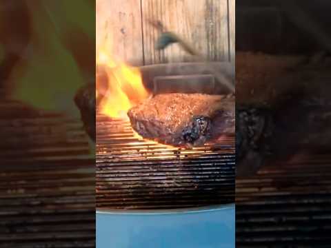 Use That Slow N Sear For The Perfect Steak #cooking #steak #shorts