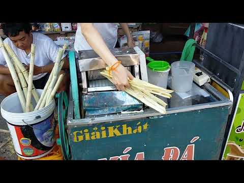 ラオス ルアンパバーンのサトウキビジュース屋台