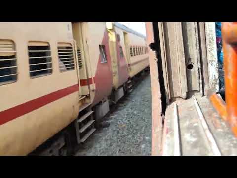 22968-Prayagraj Ahmedabad Sf Express Overtake Bhusawal Nandurbar Passenger At Full Speed Skip Paldhi