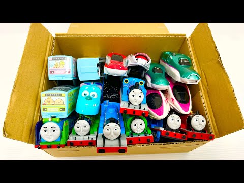 きかんしゃトーマスのおもちゃが続々と登場。紹介して走る。A series of Thomas toys are now available. Let's introduce and run them.