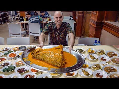 CRAZY Indonesian street food - GIANT FISH HEAD + SATE PADANG - Indonesian street food in Jakarta