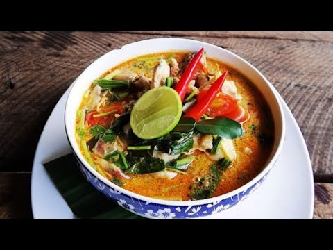 Tomyam Thai Soup with Chicken Wings