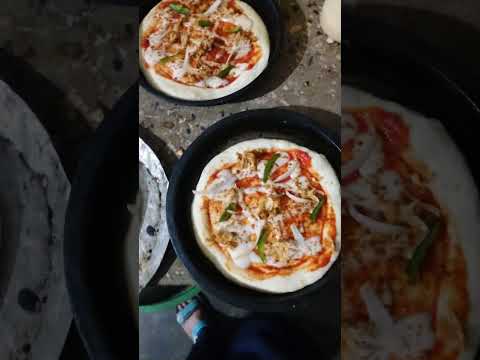 pizza topping kasay kartay hai #pizza #tandoori #viral #karachi