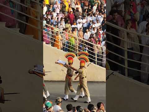 bsf bringing back indian flag at wagha border #waghaborder #bsfdutys