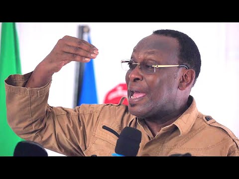 NITAGOMBEA, SIWEZI KUONDOKA KATIKATI YA MINYUKANO" MBOWE ATANGAZA MSIMAMO WAKE CHADEMA