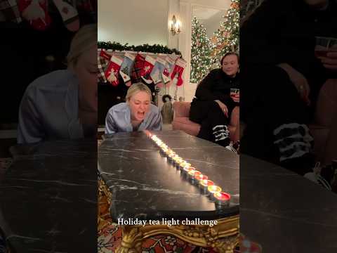 Dakota and Elle Fanning playing the best Christmas game ever!