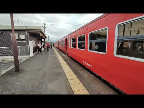 備前一ノ宮駅に入線する岡山行きディーゼル列車