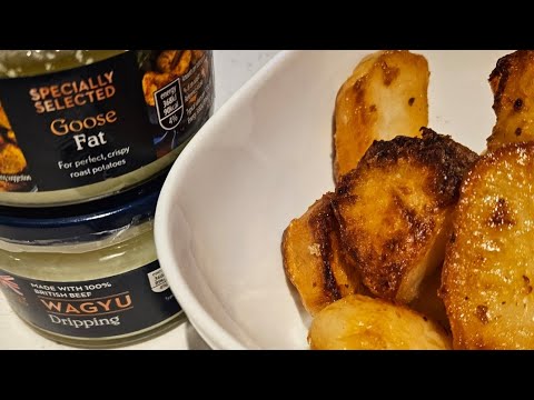 Vlogmas | Aldi Wagyu dripping & Goose fat | Which makes best roast potatoes?