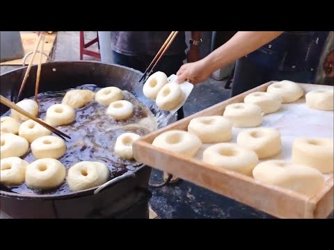 New taipei city Secret Street Food(Fried Doughnuts,Pandan Pancakes,Scallion Pancake) / 三重隱藏版街頭美食