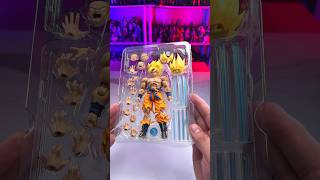 Unboxing perfection! The Legendary Super Saiyan Goku s.h. figuarts!