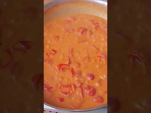 Creamy cherry tomato pasta