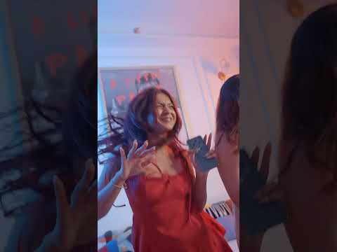 OPPO F27 5G: How to Turn a Lazy Day into a Fun Party!